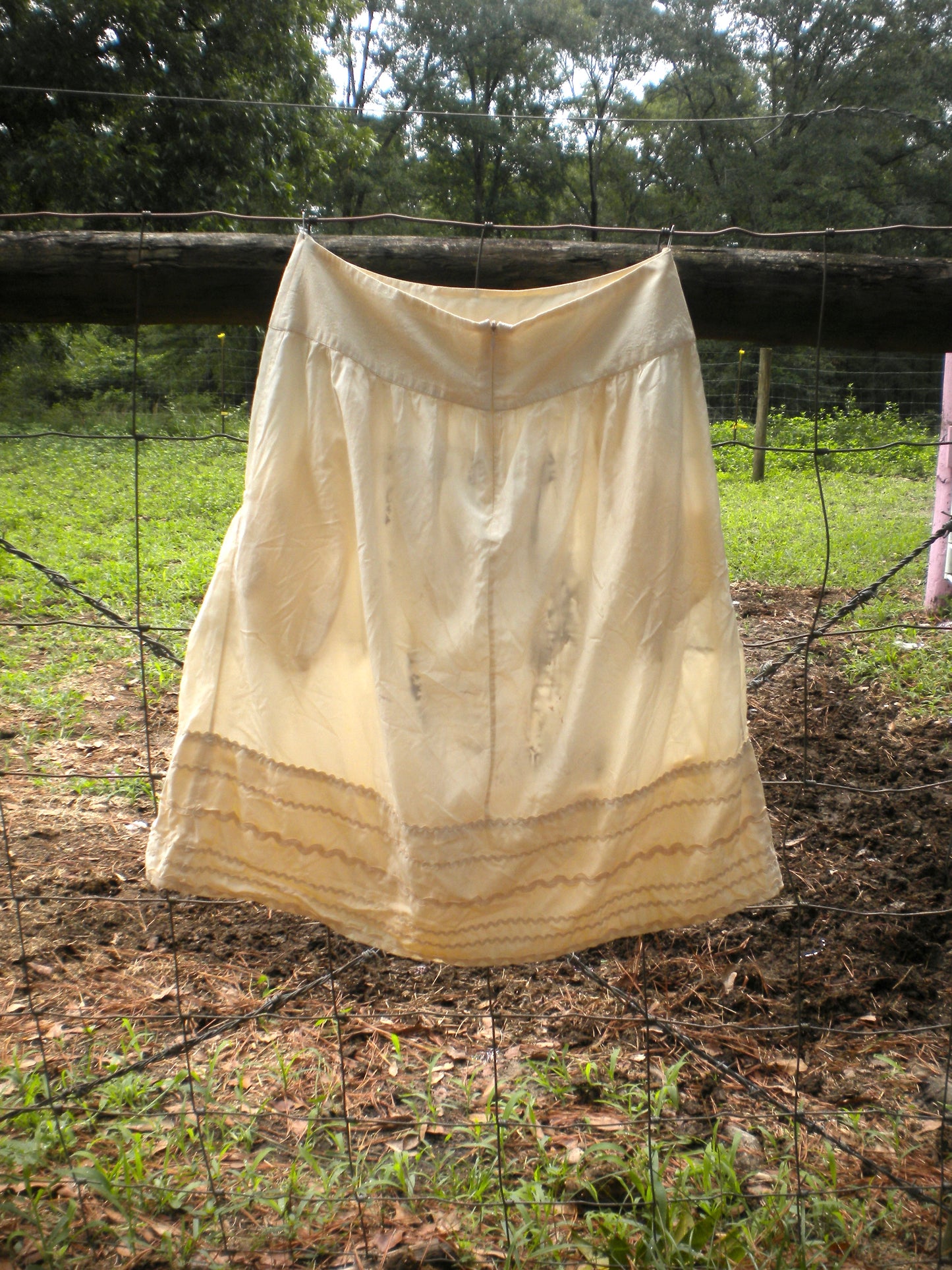 Boneyard Ashes Creme Skirt