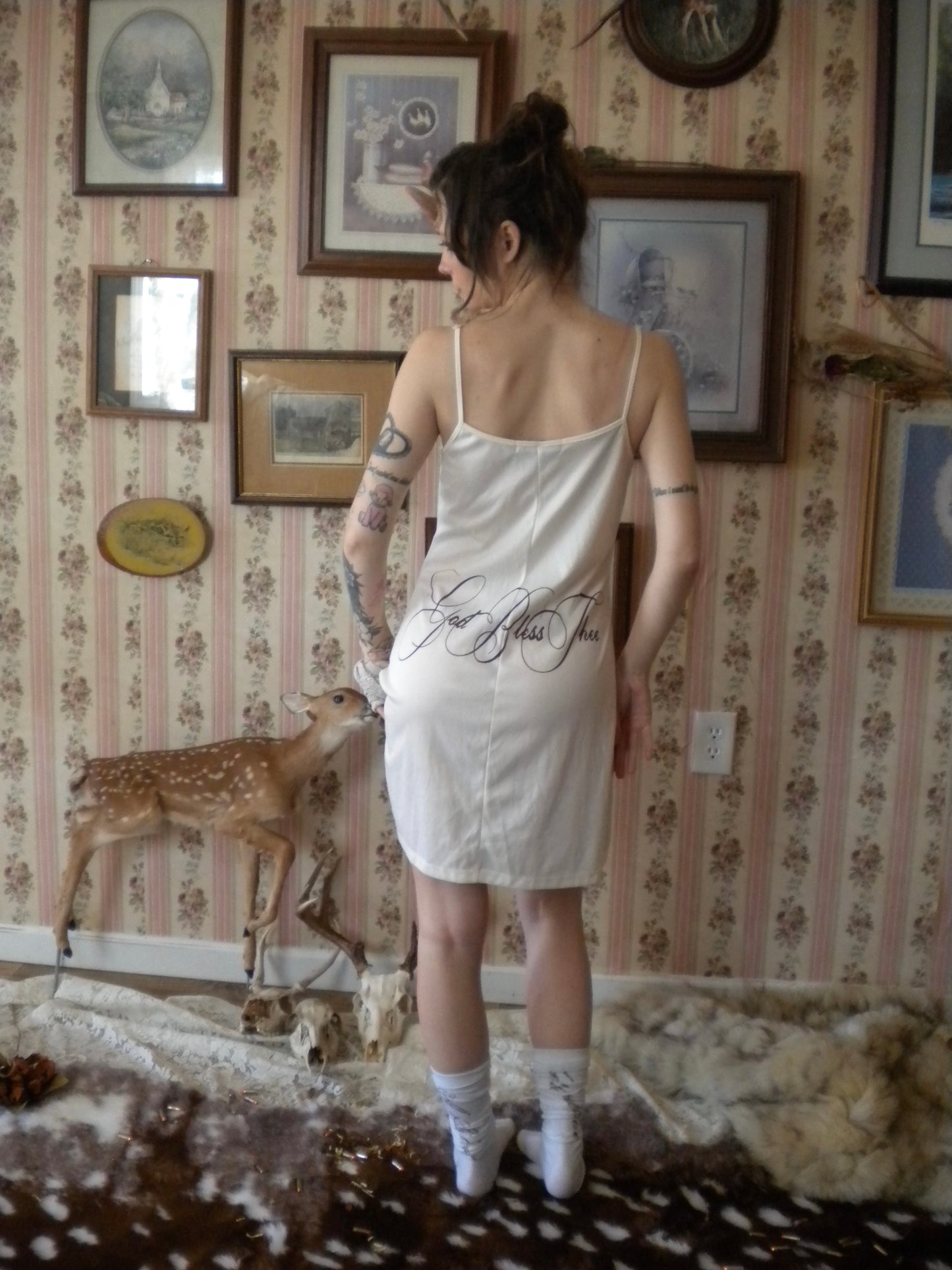 1/1 Fawn Prayer Creme Slip Small