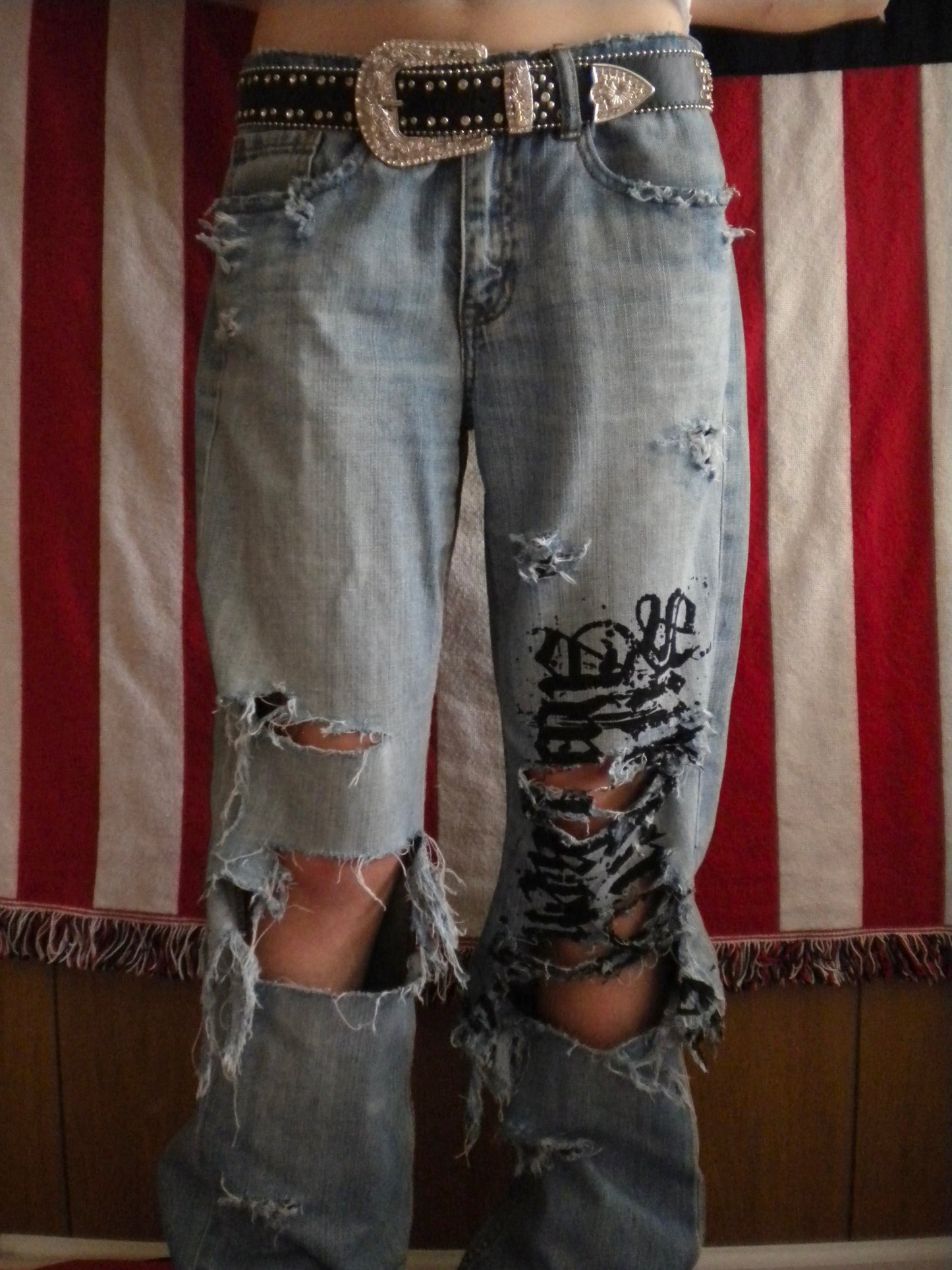 1/1 Summoned Awakening Ripped Distressed Jeans Size 31