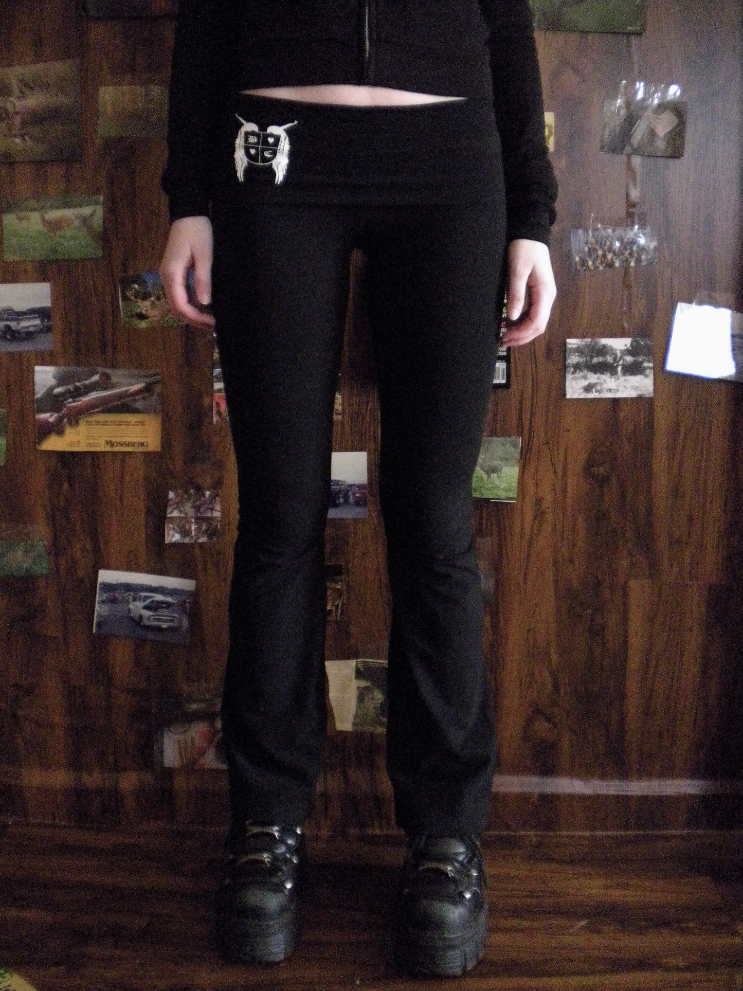 Gun Angel Low Rise Black Yoga Pant