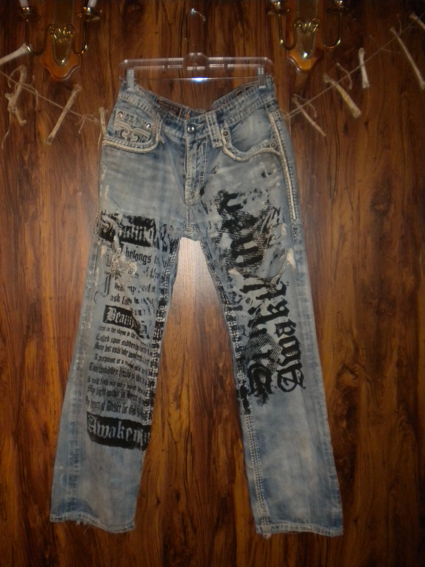 Summoned Awakening Light Wash Distressed Jeans Size 33
