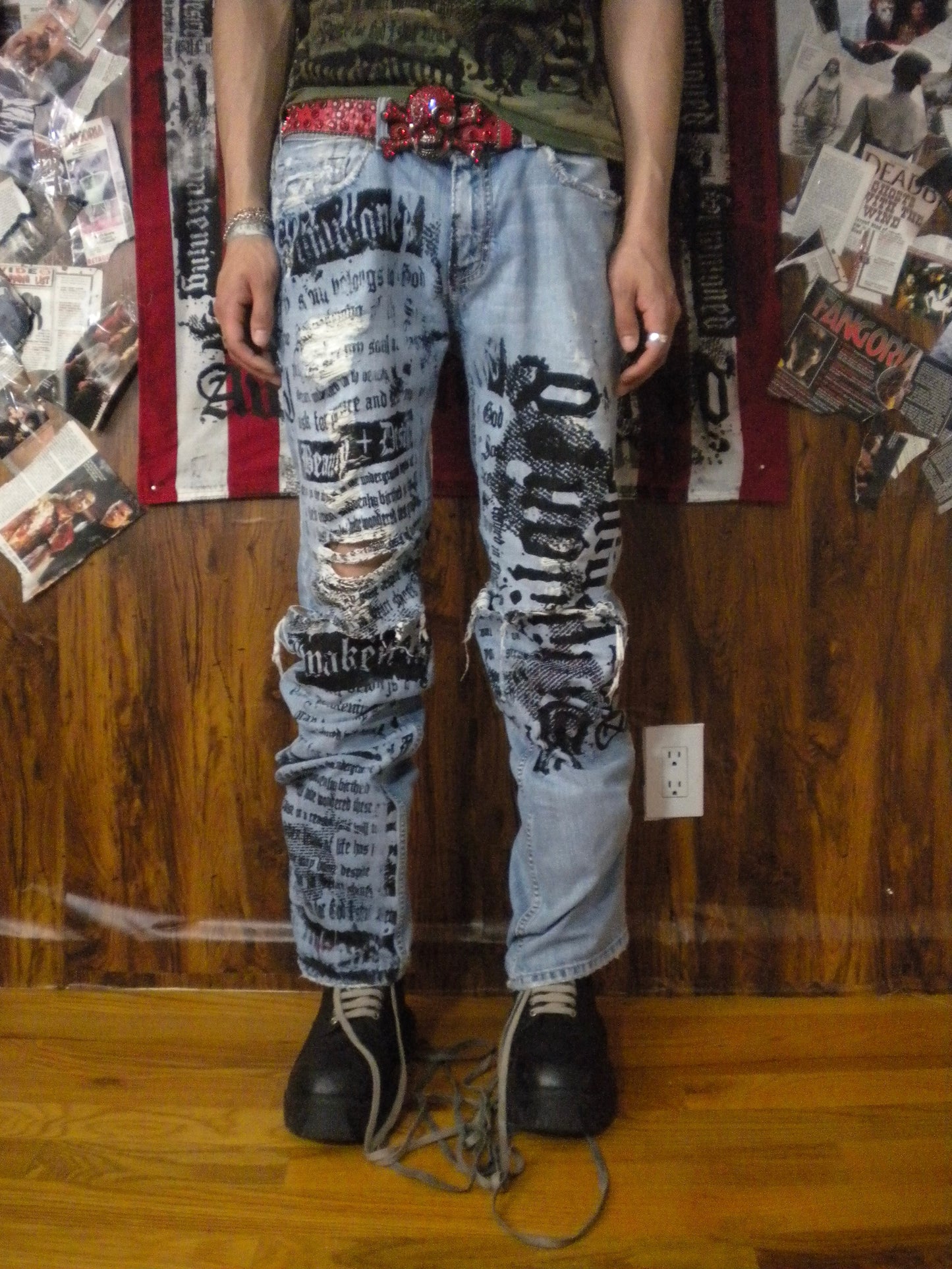 Summmoned Awakening Distressed Jeans Size 32